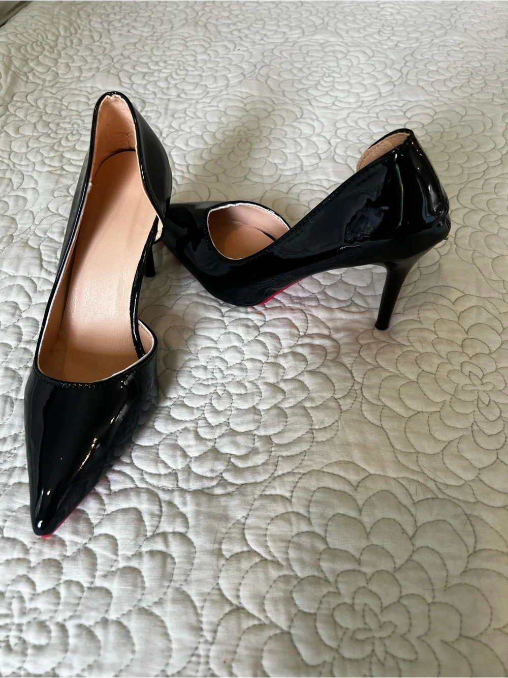 Black Patent Pointed-Toe Women's Pumps